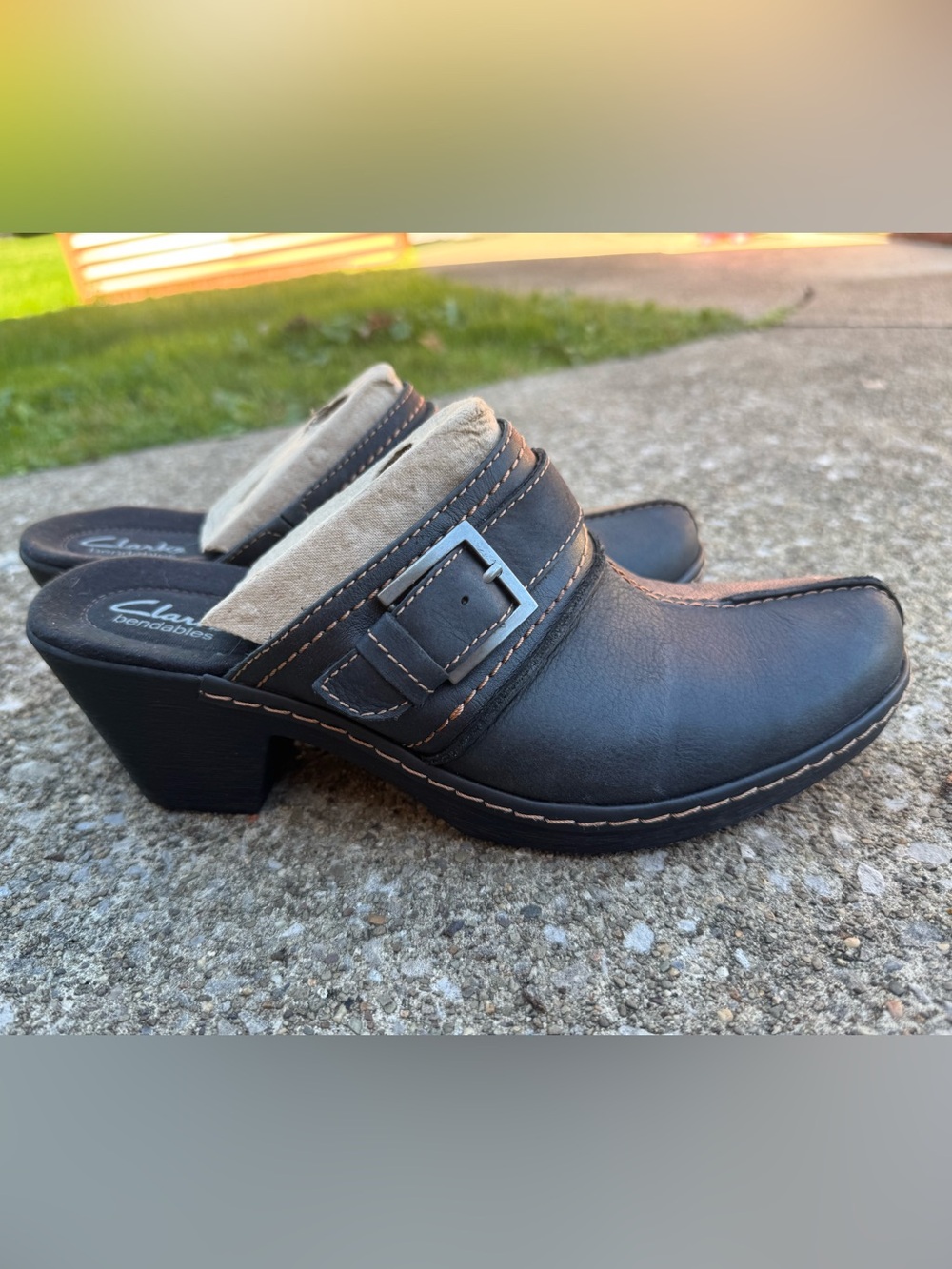 Clarks Bendables Black Leather Buckle Clog Mules Mid Wedge Shoes Size 9W